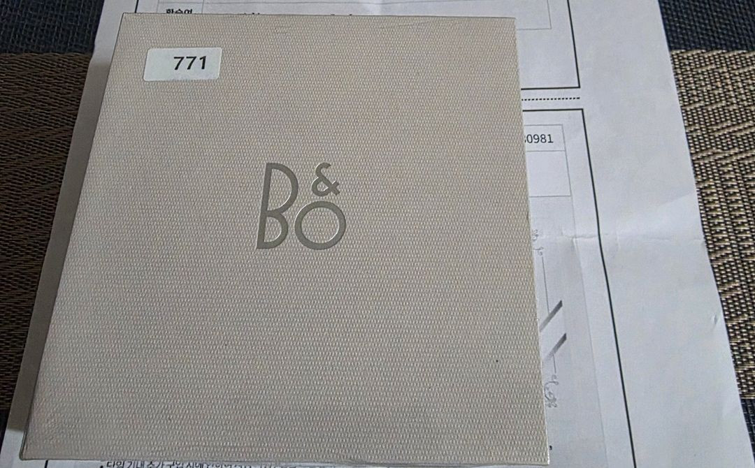 뱅앤올룹슨 베오플레이 일레븐 미개봉품 팝니다--1