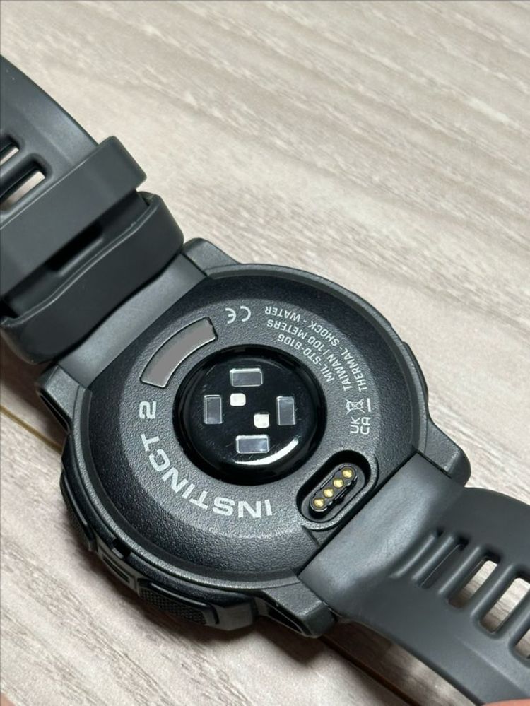 가민 인스팅트2 솔라 스마트워치 그라파이트--2