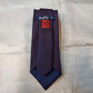 정품 명품 에르메스 넥타이 네이비&레드 체인 패턴 새것수준 대검폭8.8