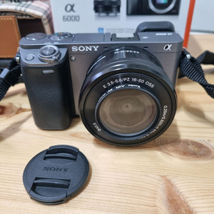 소니 A6000 미러리스 카메라
