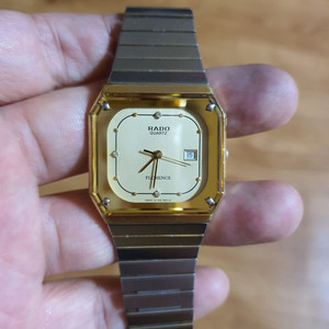 빈티지 라도 금장 쿼츠시계 이미지