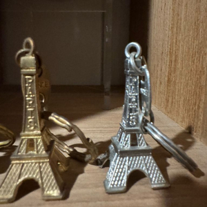 에펠탑 키링 개당 2만원 3가지 컬러 골드 실버 브론즈 이미지