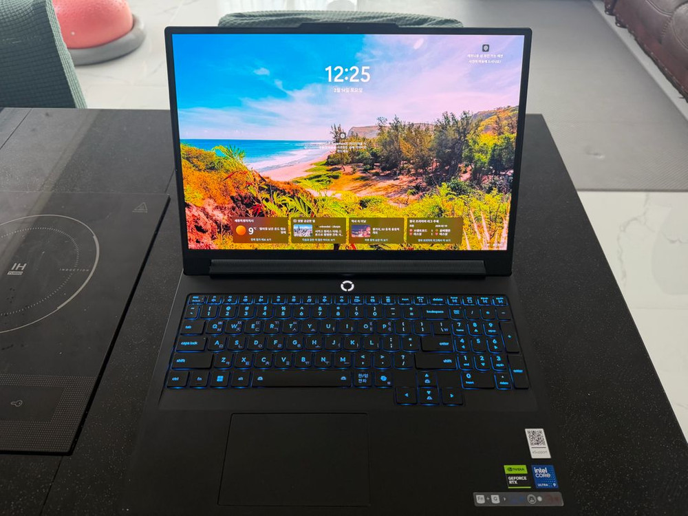 [교환]Lenovo Legion Pro7i(64/5tb) 5090=>razer blade16 5090 이미지