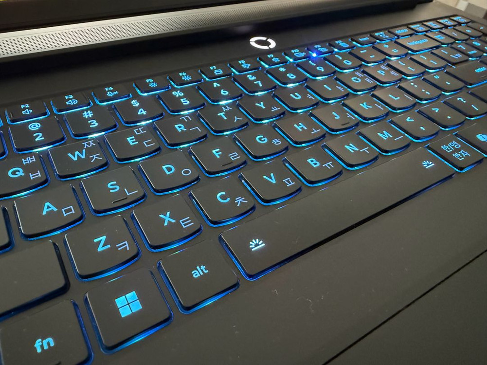 [교환]Lenovo Legion Pro7i(64/5tb) 5090=>razer blade16 5090 이미지