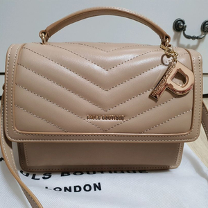 (네고가능)폴스부티끄 크리스티 베이지가방 (상태양호)