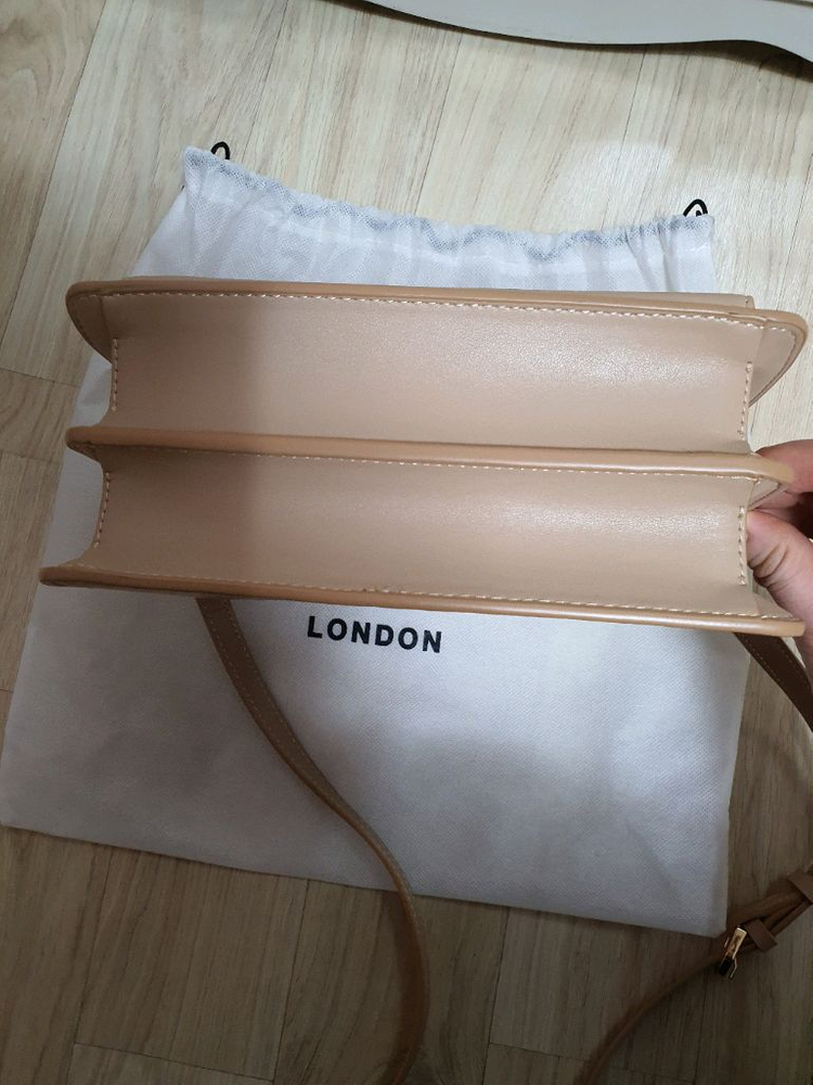 (네고가능)폴스부티끄 크리스티 베이지가방 (상태양호) 이미지