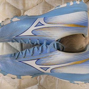 미즈노 알파3 tf 스카이팩 270