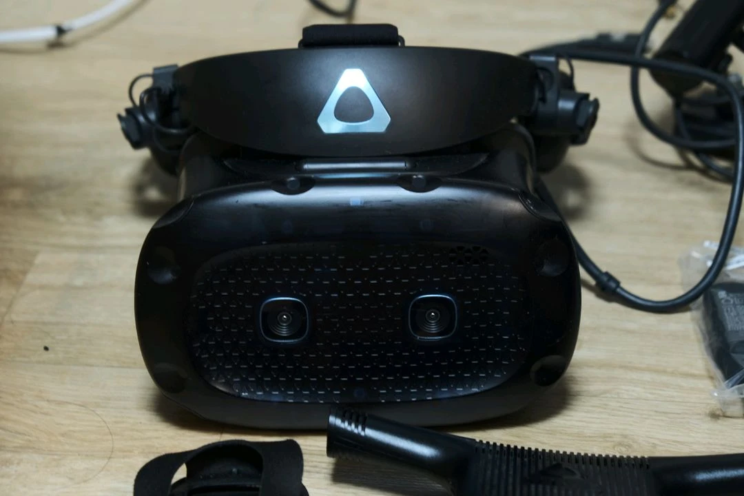 HTC VIVE 코스모스 엘리트 / 프로 무선 어댑터 / 베이스 스테이션 이미지