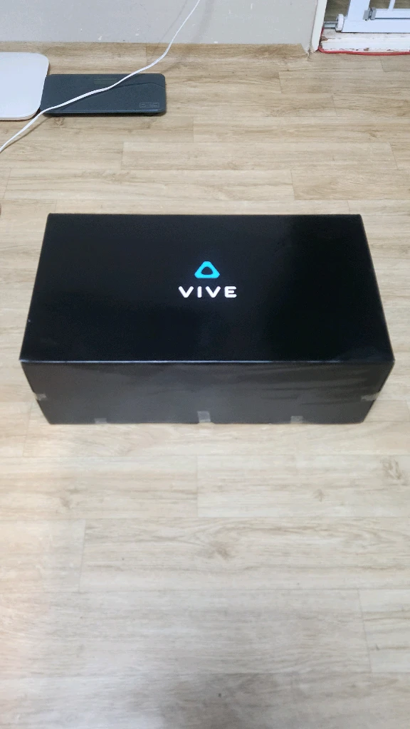 HTC VIVE 코스모스 엘리트 / 프로 무선 어댑터 / 베이스 스테이션 이미지