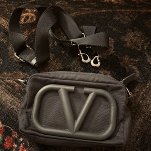 정품 발렌티노 크로스백