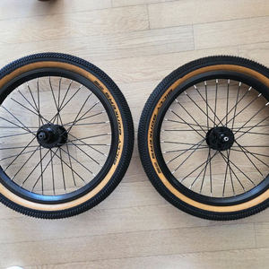 버디 스탠다드 휠셋, 빌리봉커스 타이어