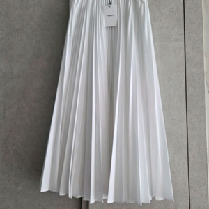 띠어리 플리츠 스커트 새상품 빈스 이자벨마랑 타임 마인 랑방 더캐시미어 르베이지