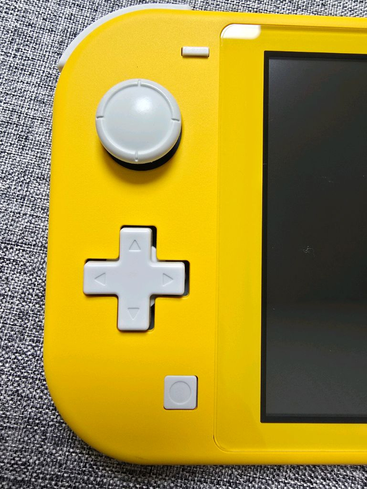 닌텐도 스위치 라이트 옐로우 + 케이스--3