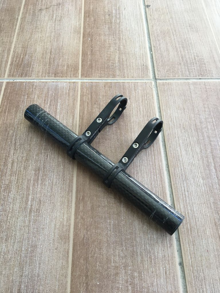 자전거 관련 용품 사진당 5천원~9천원씩 .--2