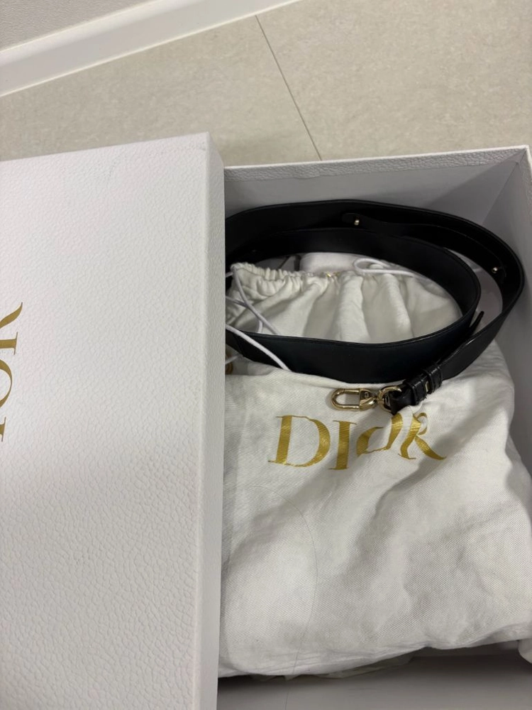 디올 레이디백 스몰 블랙 정품 이미지