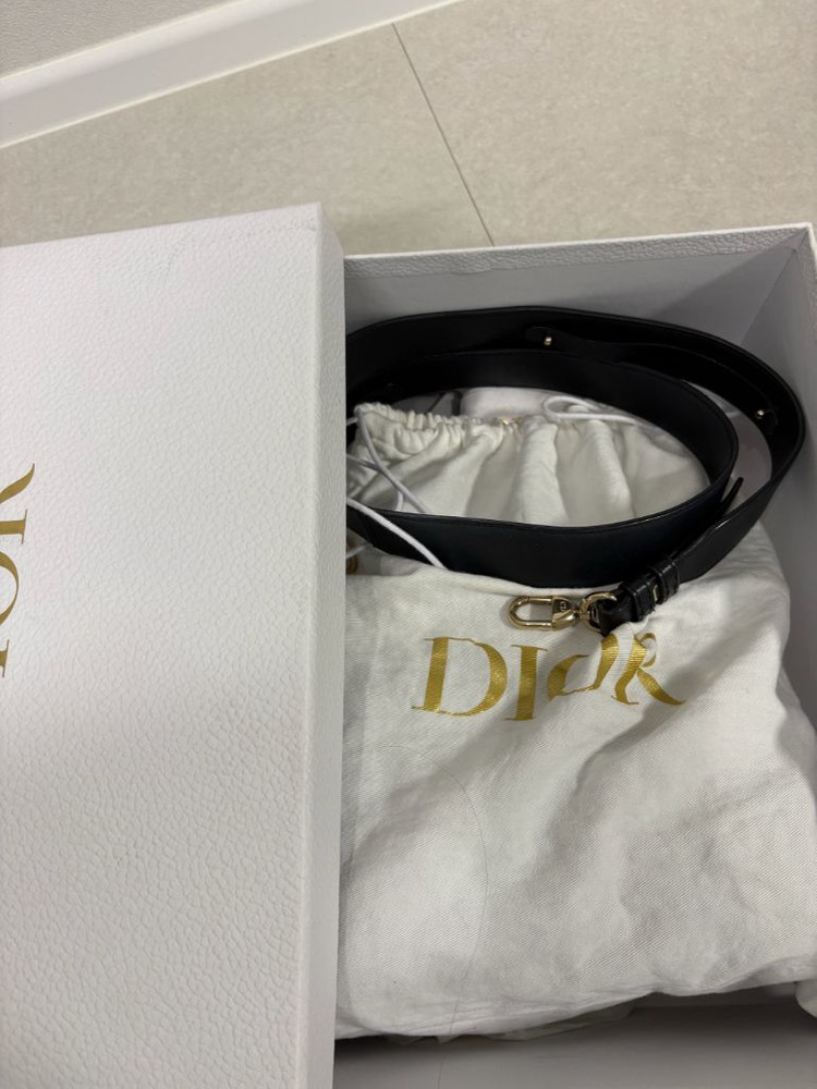 디올 레이디백 스몰 블랙 정품 이미지