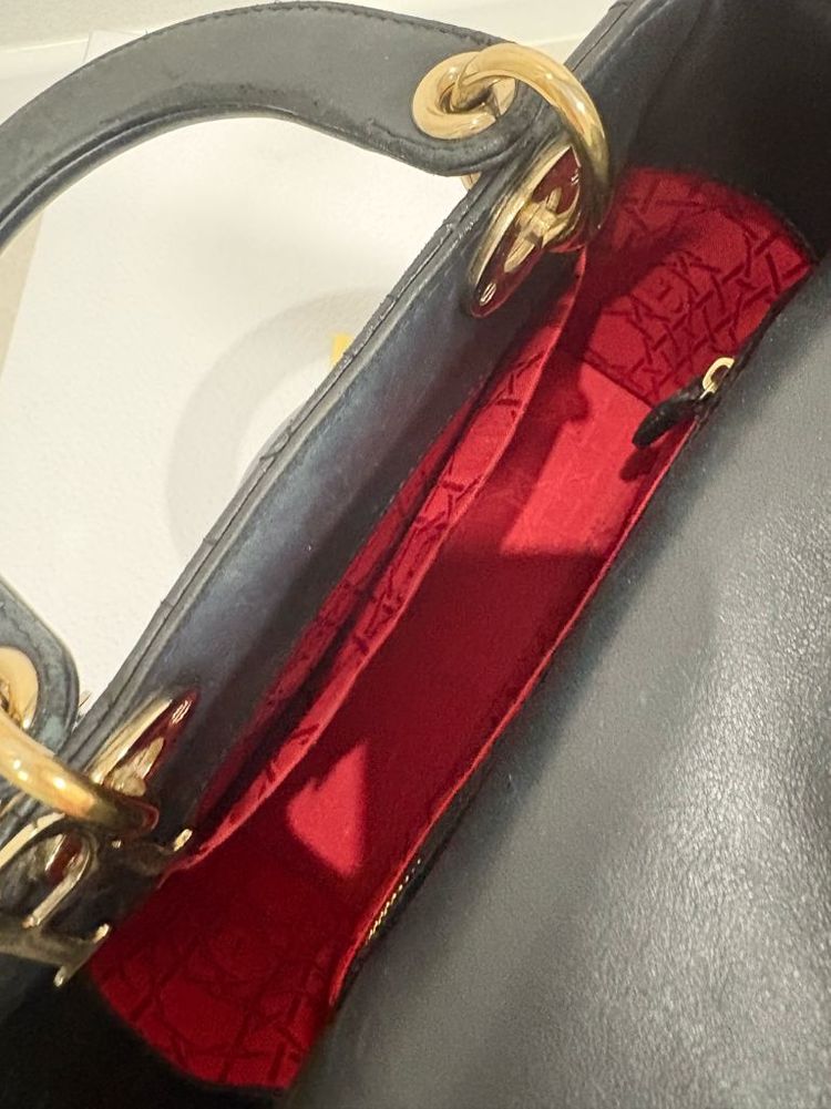 디올 레이디백 스몰 블랙 정품 이미지