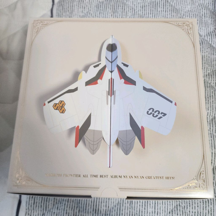 마크로스 프론티어 올 타임 베스트 앨범 완전 수주 한정 생산판 이미지