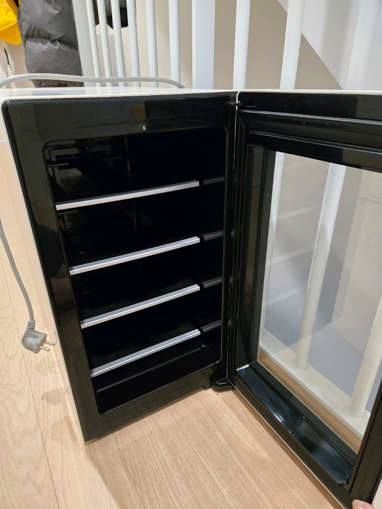 엘지 오브제 와인 셀러 냉장고 W0082GBE--2