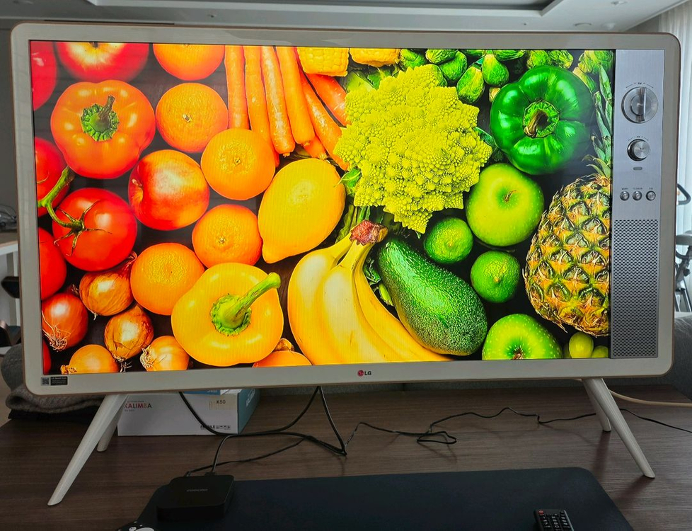 LG 클래식 티비 42인치 및 스마트 ott box--1
