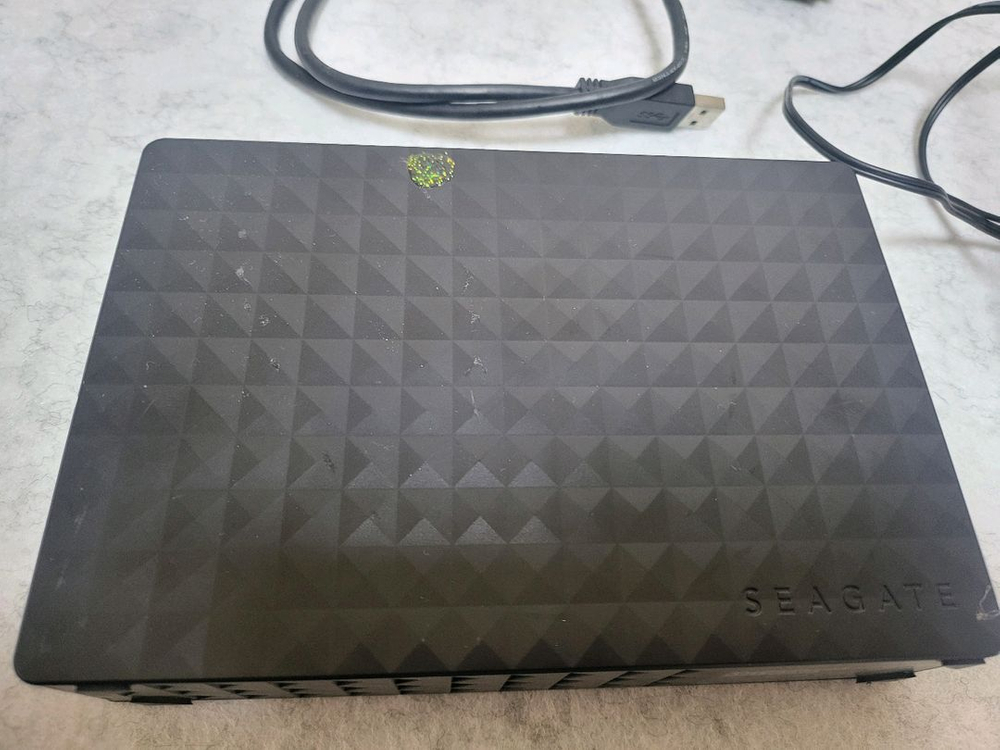 씨게이트 4TB 외장하드 Expansion Desktop 이미지