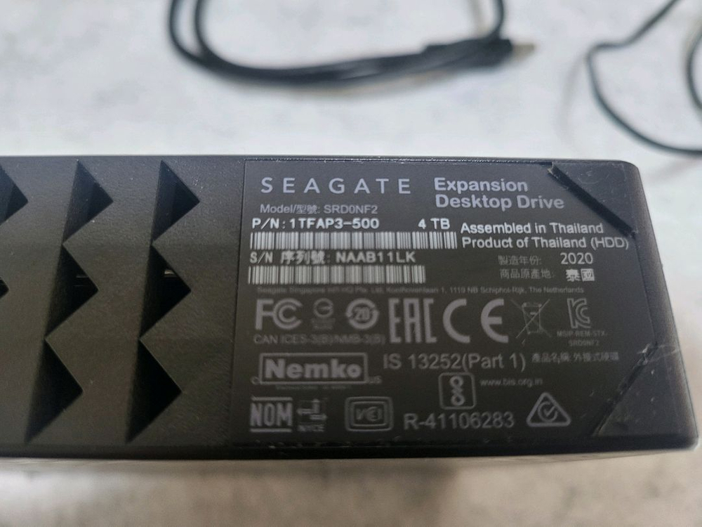 씨게이트 4TB 외장하드 Expansion Desktop 이미지