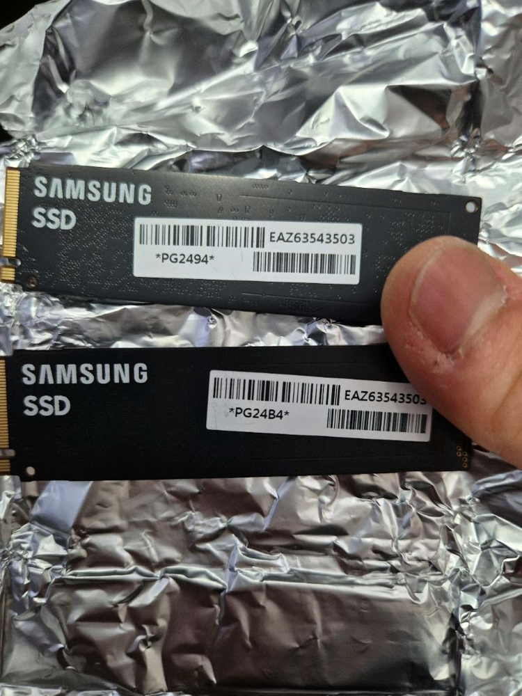 M.2 NVMe SSD 256GB--1