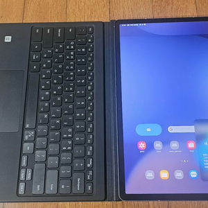 갤럭시탭s10 플러스 wifi 256GB, 정품키보드 포함입니다.