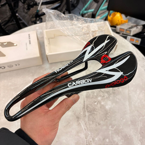 프롤로고 smp 카본 안장 미사용 새제품