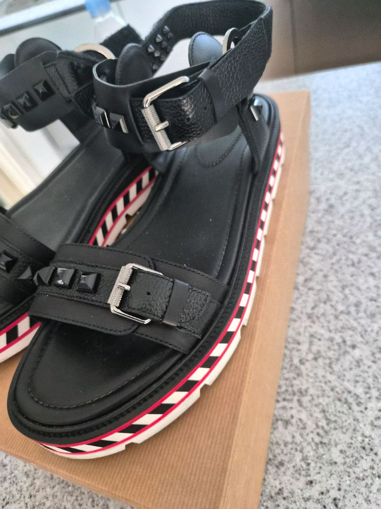 크리스찬 루부탱 샌들--1