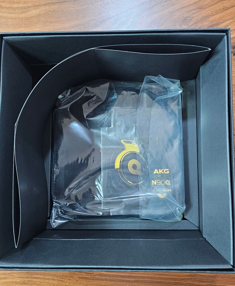 [판매] AKG N90 퀸시존스 버전 헤드폰 신동품 판매합니다.--4