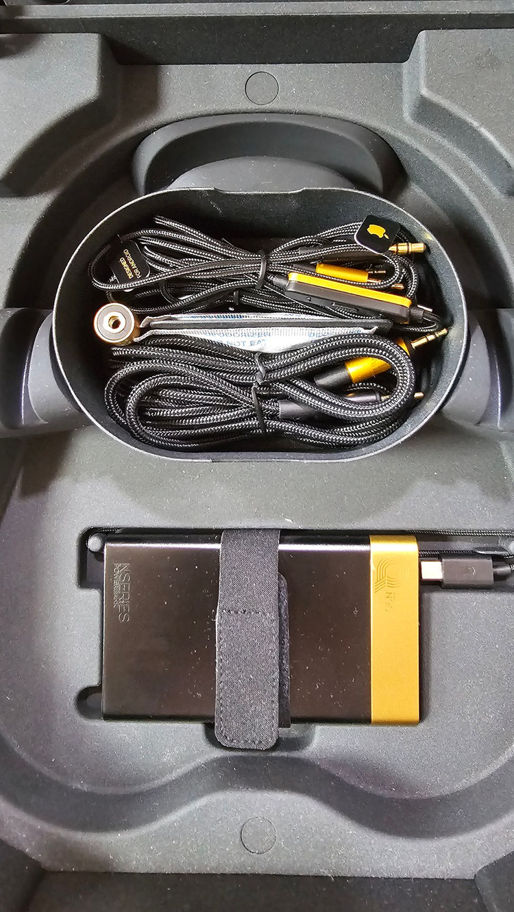 [판매] AKG N90 퀸시존스 버전 헤드폰 신동품 판매합니다.--3