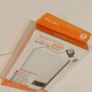 미개봉 새상품 4000mAh 보조배터리 SOLOZEN Power Bank , Portable Charger 이미지
