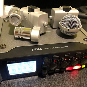 ZOOM F4 멀티 레코더(스테레오 마이크 2개 포함)