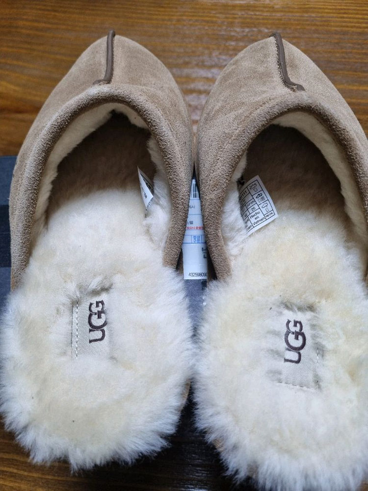 어그 스커프 M 체스트넛 팝니다.--1