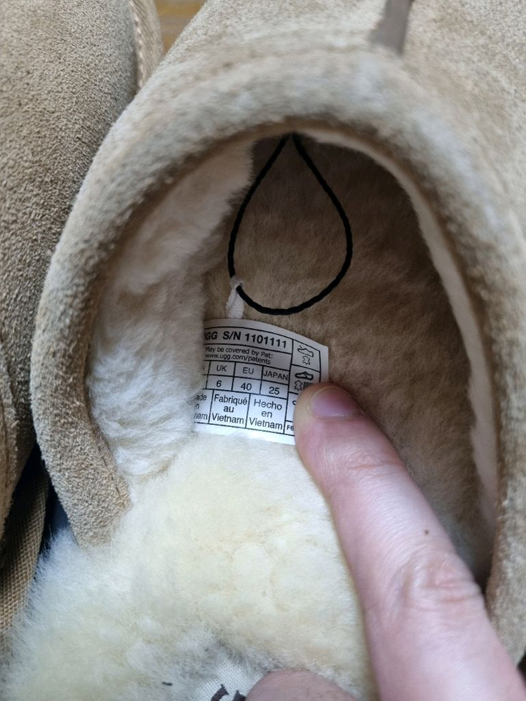 어그 스커프 M 체스트넛 팝니다.--3