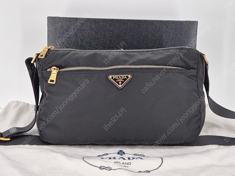 프라다 리나일론 테수토 숄더백 (사피아노)--1