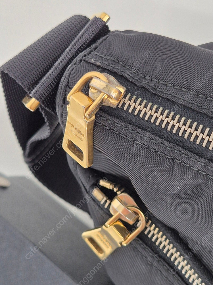 프라다 리나일론 테수토 숄더백 (사피아노)--8