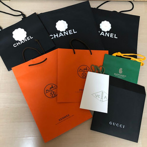 명품쇼핑백, 명품리본, 명품 포장끈(샤넬 쇼핑백, 에르메스 쇼핑백, 샤넬리본, 디올리본,프라다쇼핑백, 부쉐론쇼핑백) 이미지