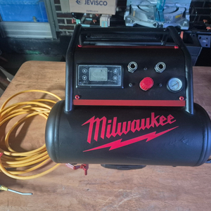 티찹 브러쉬리스 에어 콤프레샤 카트형 DC-990K 4마력 티챱 DC990k 이미지