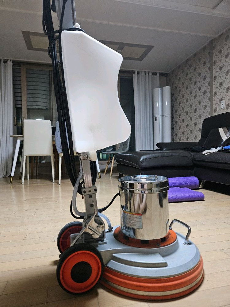 16인치 강력형 1.5마력 마루광택기 바닥광택기 바닥세척기 바닥청소기 돌돌이 최신 원터치 각도조절 발판 2마력급 이미지