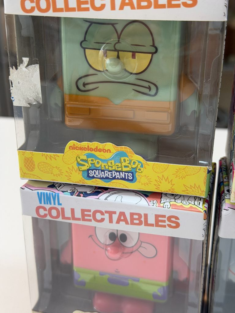 스펀지밥 피규어 4종 일괄--1