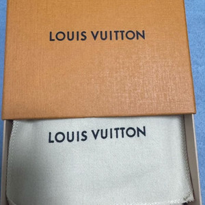 루이비통 모노그램 슬랜더 반지갑 판매합니다 (정품)