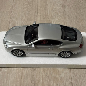 [미니챔스 Minichamps] 벤틀리 컨티넨탈 GT 다이캐스트 1:18 판매 이미지