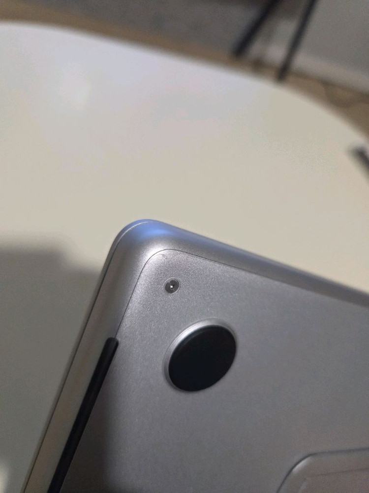 맥북m4프로 칩셋 14인치 실버 48gb램 512hdd 이미지