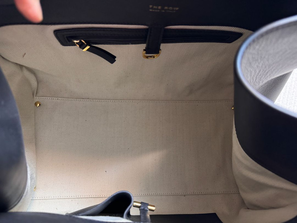 더로우 마고백 15 therow 이미지