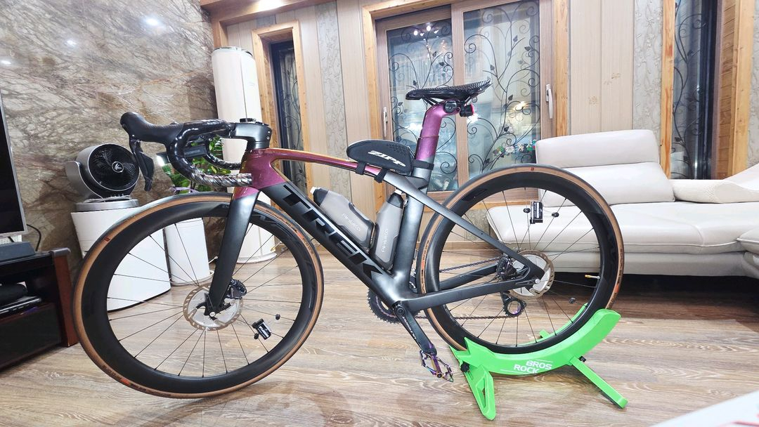 트렉마돈 slr7 6세대 프로젝트원 판매만/대차 안함 이미지