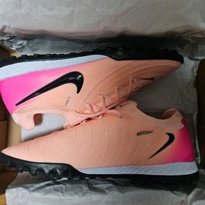 나이키 팬텀 GX 2 프로 TF 풋살화