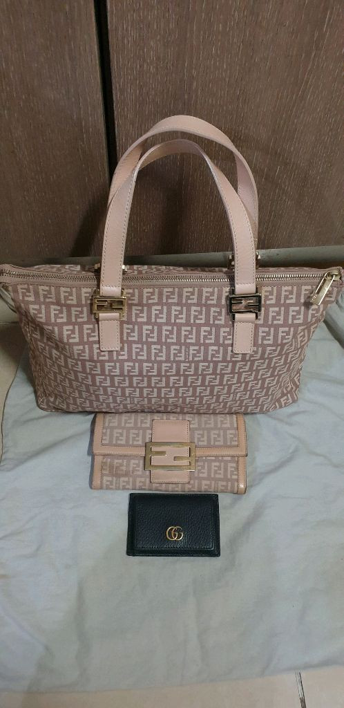 펜디 FENDI 주카 지퍼숄더백--1