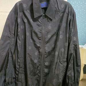 럭키슈에뜨 도트바람막이